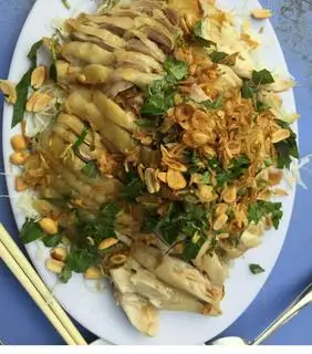 Hình ảnh Nửa con gà luộc+gỏi
