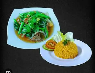 Hình ảnh cơm chiên bò xào cải thìa 