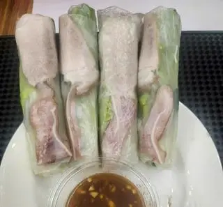 Hình ảnh 1 Gỏi cuốn thịt tai heo chấm mắm nêm 