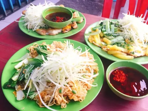 Hình ảnh Mì chiên 1 trứng