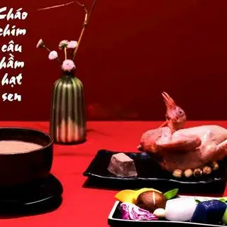 Hình ảnh Cháo chim câu hầm hạt sen