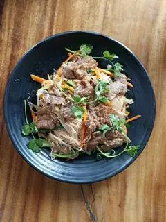 Hình ảnh Mì thêm, cơm thêm, nui