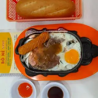 Hình ảnh Bò né trứng xúc xích (Beef Steak - Eggs - Saussage)