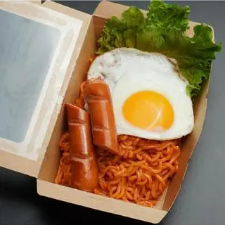 Hình ảnh Mì Trộn Trứng, Xúc Xích