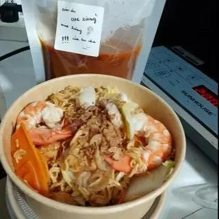 Hình ảnh combo mì cay + nước