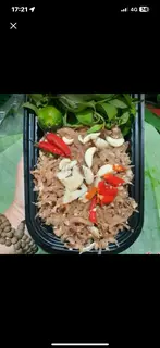 Hình ảnh Tré trộn tỏi ớt rau răm + 2 bánh phồng tôm 