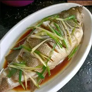 Hình ảnh 粤式清蒸鱼/Cá hấp Quảng Đông