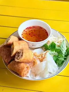 Hình ảnh Bánh Ướt chả giò