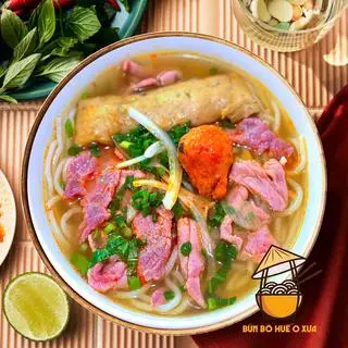 Hình ảnh BÚN BÒ HUẾ (TÁI+CHẢ)