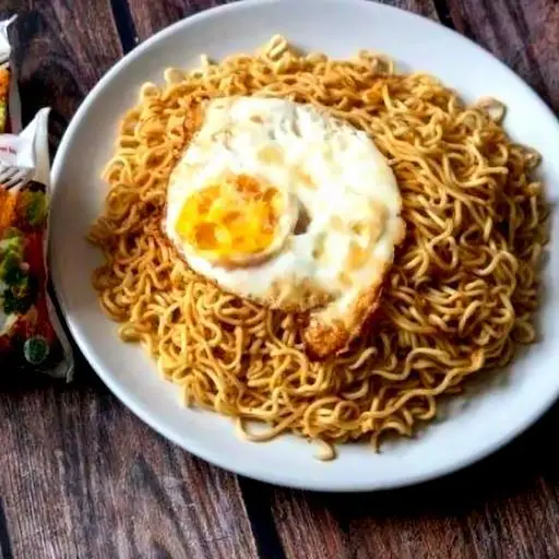 Hình ảnh Mì Indomie trộn trứng