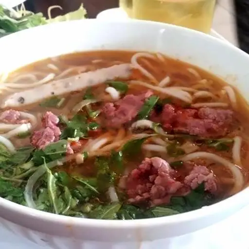 Hình ảnh Bún bò nạm- Pepsi