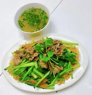 Hình ảnh Mì xào bò