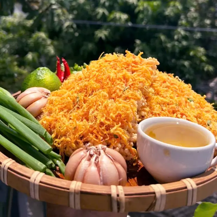 Hình ảnh Cơm cháy chà bông cay vừa 