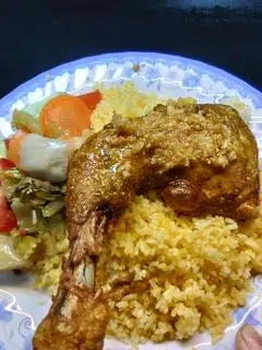Hình ảnh cơm gà bơ tỏi 
