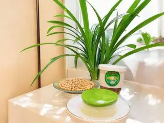 Hình ảnh Tàu hũ mix Lá Dứa ~ 170gr