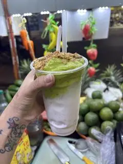 Hình ảnh bơ già dừa non