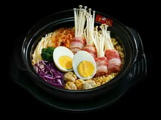 Hình ảnh Mì Bò Mỹ Cuộn Nấm Trứng 