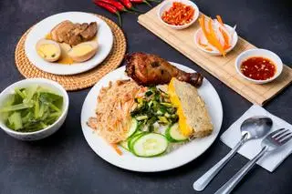 Hình ảnh Cơm đùi gà