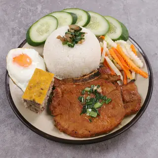Hình ảnh Cơm tấm sườn chả ốp la