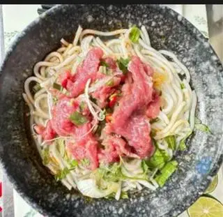 Hình ảnh Bún bò tái