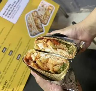 Hình ảnh Tacos gà giòn phô mai