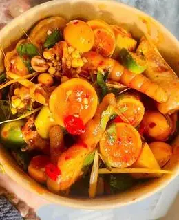 Hình ảnh Chân gà còn xương mix trứng