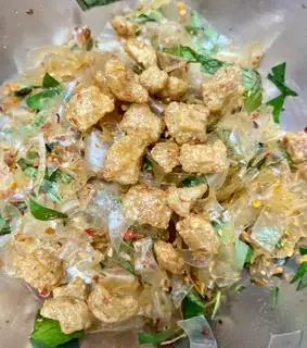 Hình ảnh Bánh Tráng Phơi Sương Sợi Dẻo Trộn Mỡ Hành Trứng Cút Lòng Đào Tóp Mỡ Rim Mắm Giòn( ko xoài)