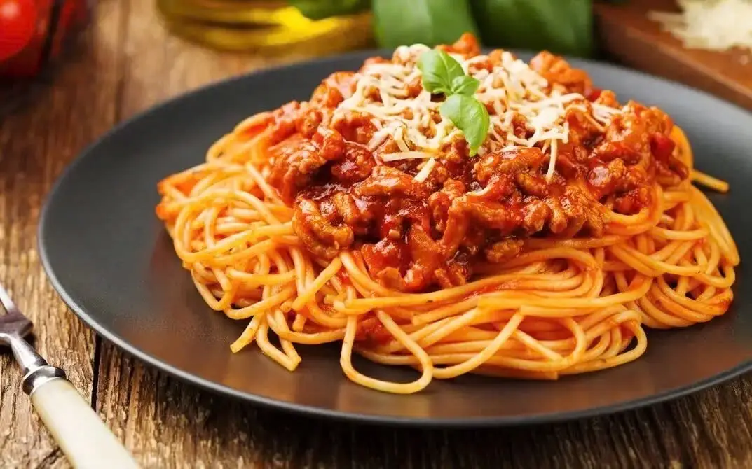 Hình ảnh Mỳ Ý spaghetti  - 01 cốc coca