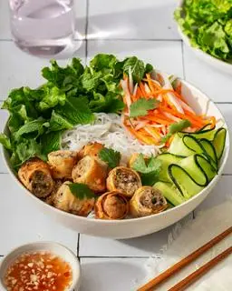 Hình ảnh Bún chả giò nhân tôm trứng muối