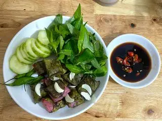 Hình ảnh Nem chua nướng (phần lớn)