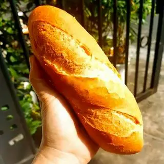 Hình ảnh Bánh mì rỗng ruột
