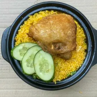 Hình ảnh 2 Phần Cơm Gà Má Đùi Xối Mỡ