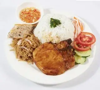 Hình ảnh cơm đùi gà ốp la