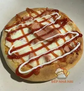 Hình ảnh Pizza mini xúc xích - size 12cm