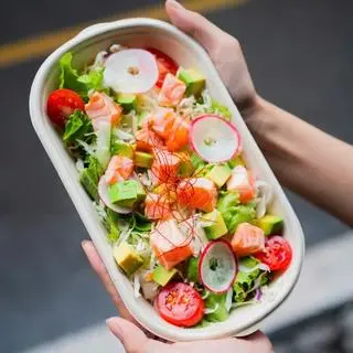 Hình ảnh Salad bơ cá hồi