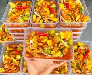 Hình ảnh CHÂN GÀ  SỐT THÁI SIZE NHỎ