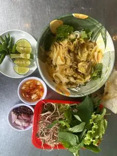 Hình ảnh Mì Quảng gà