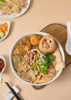 Hình ảnh BÚN BÒ HUẾ ĐẶC BIỆT