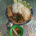 Hình ảnh cơm sườn chả ốp la