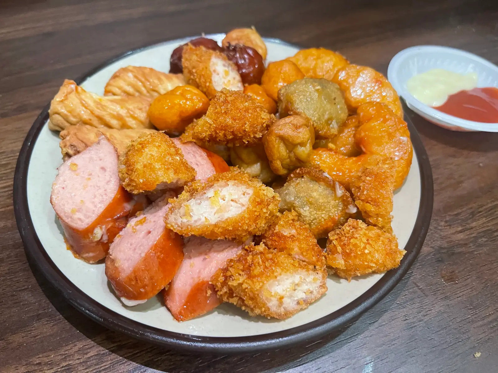Hình ảnh Mẹt viên chiên nhỏ