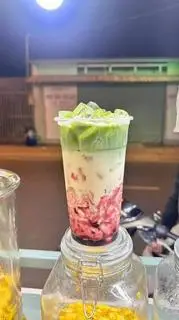 Hình ảnh matcha late mix việt quất
