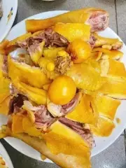 Hình ảnh Nửa Con Gà ôm trứng  Ủ Muối hoa tiêu 