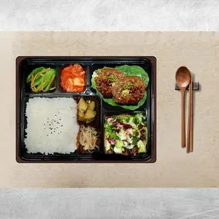 Hình ảnh Cơm hộp thịt viên nướng