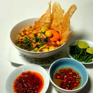 Hình ảnh Mì Quảng Trứng Cút