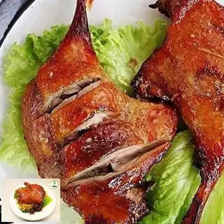 Hình ảnh cơm chiên vịt quay chảo