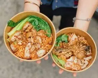 Hình ảnh  mì trộn xá xíu