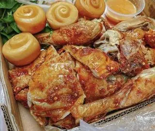 Hình ảnh GÀ NƯỚNG MẬT ÔNG + BÁNH BAO 
