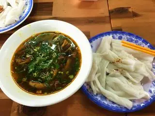 Hình ảnh Súp Lươn Không Cay Bánh Mướt 