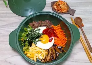 Hình ảnh Cơm trộn Bò Nấm