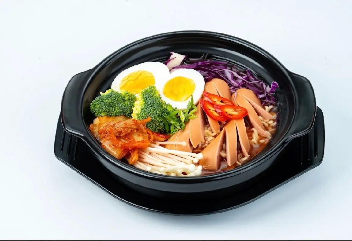 Hình ảnh Mì Kim Chi Xúc Xích Trứng